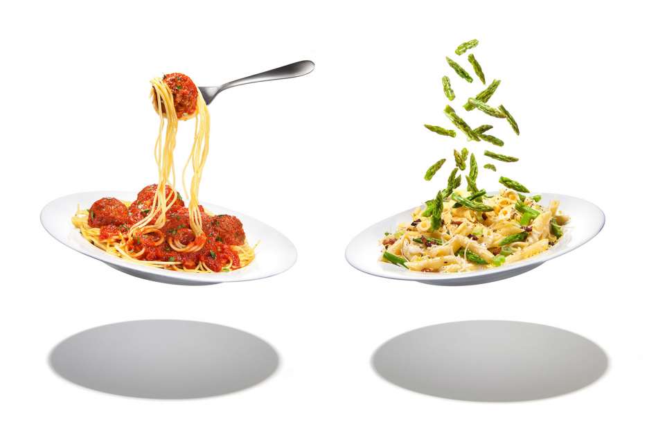 Lucas Zarebinski photography - Flying Pasta
